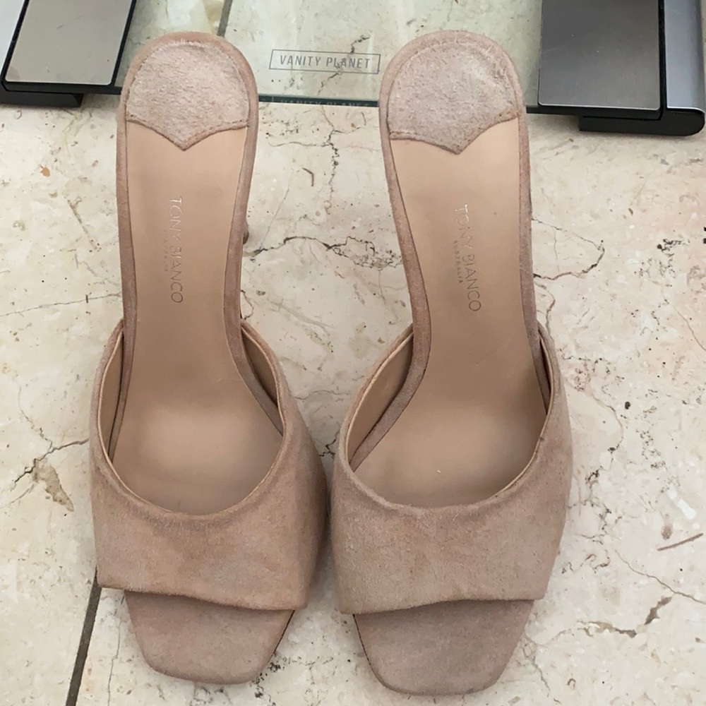 Tony Bianco Stormy Blush Kid Suede mules. Size 6.5